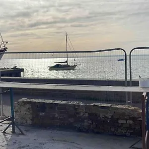 New Modernised Flat In The Heart Of Leigh On Sea , Southend-on-Sea United Kingdom