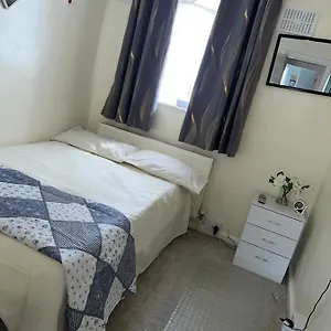 Single With Smart Tv , Luton (Bedfordshire) United Kingdom